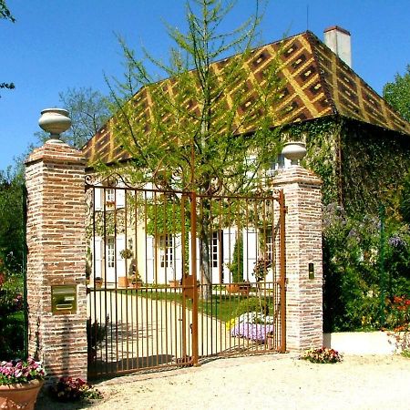 Le Petit Manoir Des Bruyeres Bed & Breakfast Villefargeau Ngoại thất bức ảnh