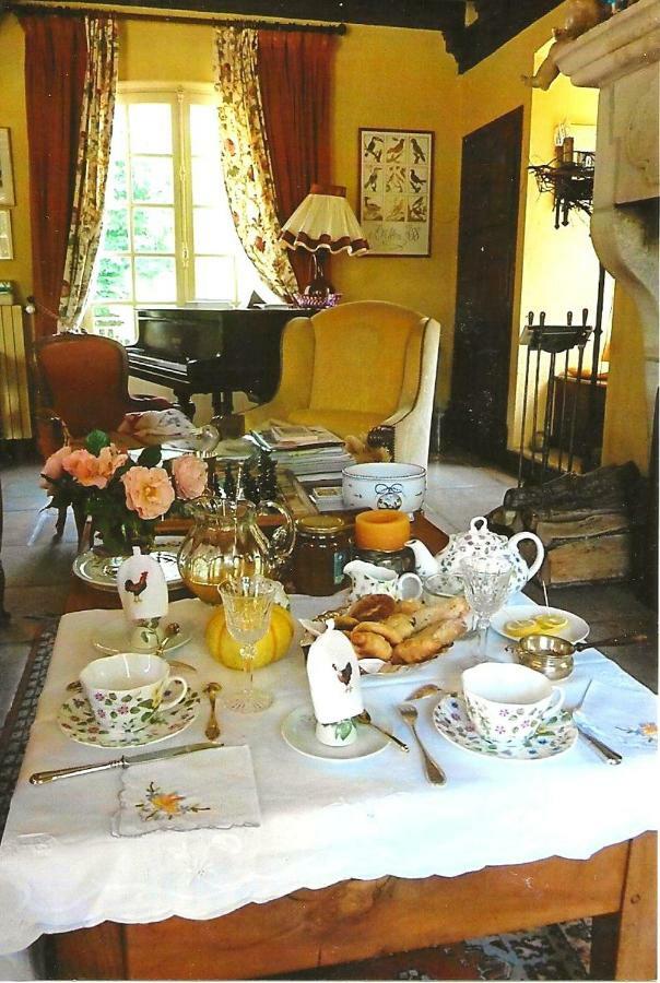 Le Petit Manoir Des Bruyeres Bed & Breakfast Villefargeau Ngoại thất bức ảnh
